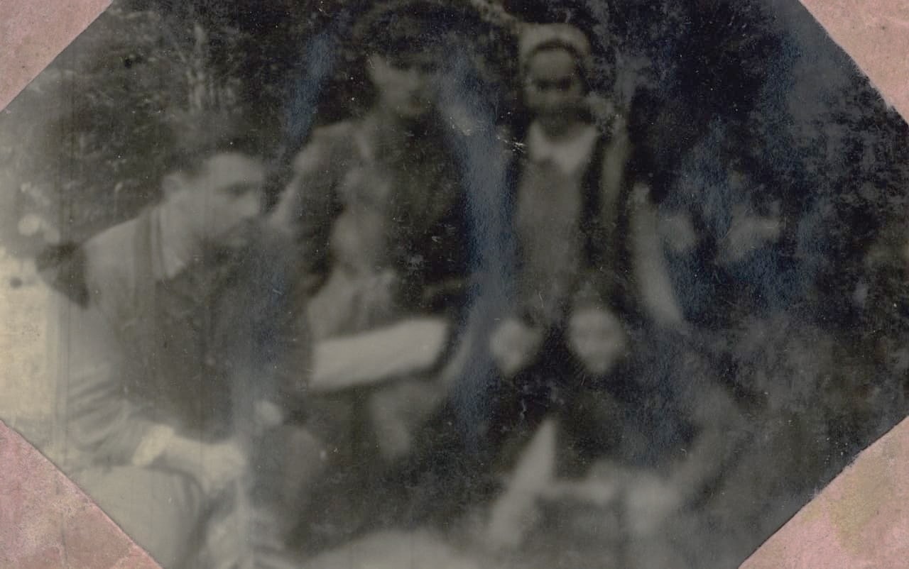 Фото групи підпільників