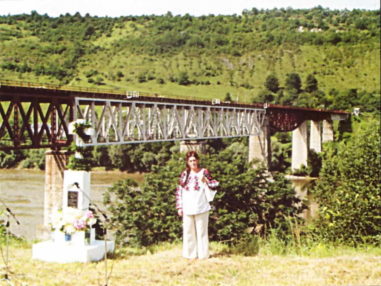 Міст біля Заліщиків